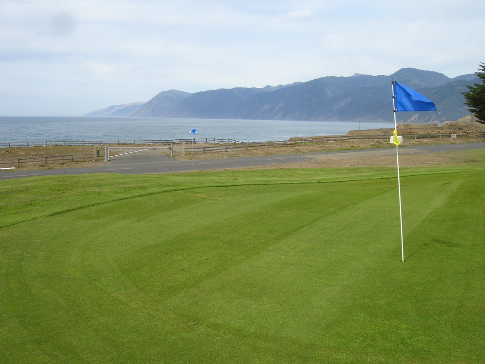 Things to do in Shelter Cove, Califonia include a 9-hole golf course with spectacular views and Gyppo Brewing Company for a beer and a bite after the hole.