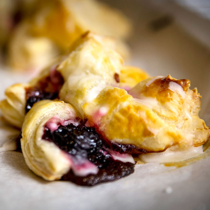 Places to Eat in Shelter Cove, California - Delgada Pizza & Bakery